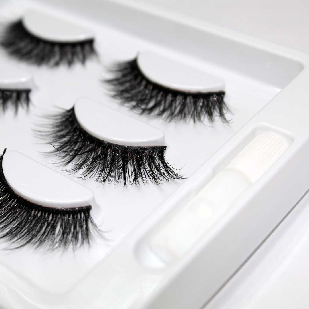 Lash Affair The Threesome – 3-Pair Lash Set with Glue