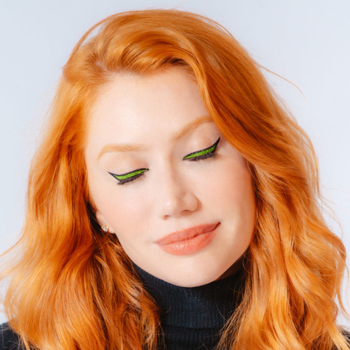 Gabi Petry Neon Duo – Adhesive Eyeliner Set with Black Contour (2 Pairs)